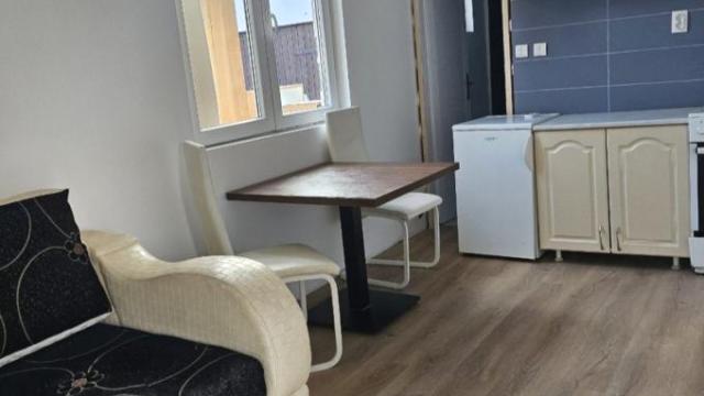 Kuća, Petosoban, Izdavanje, 120m2, Borča, Palilula, Devička