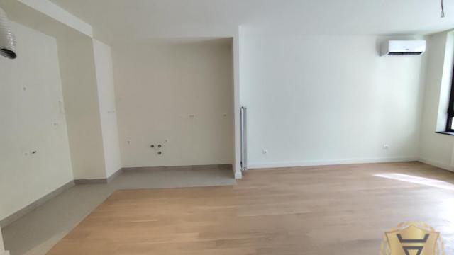 Stan, Dvosoban, Izdavanje, 57m2, Beograd na vodi, Savski venac, Luke Ćelovića Trebinjca