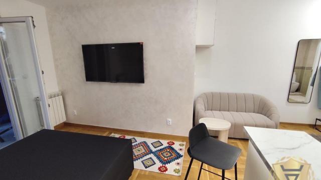 Stan, Garsonjera, Izdavanje, 31m2, Djeram pijaca, Zvezdara, Đevđelijska