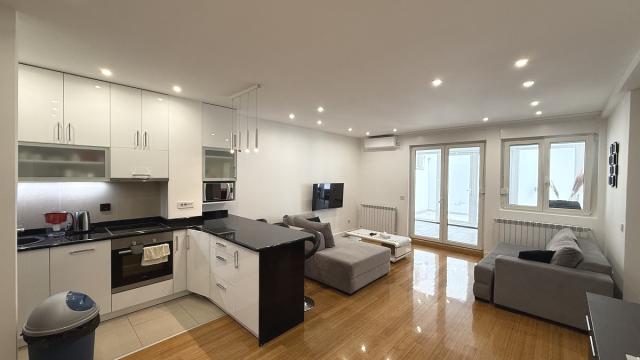 Stan, Troiposoban, Izdavanje, 71m2, Tetovska