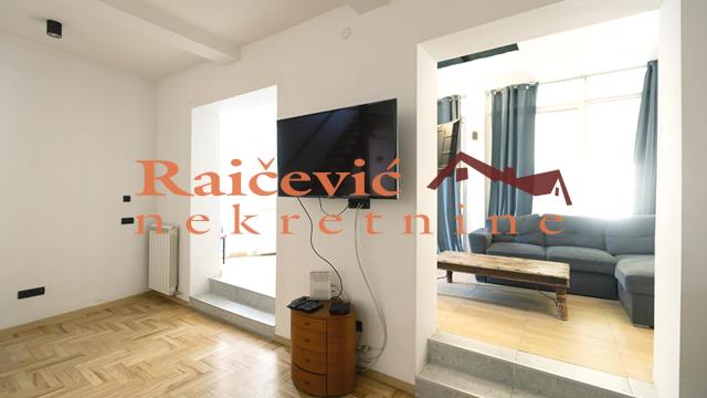 Kuća, Petosoban, Prodaja, 204m2, Stari grad, Studentski trg