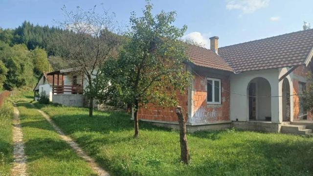 Kuća, četvorosoban, Prodaja, 80m2, Solotuša, Okolno mesto, Solotusa