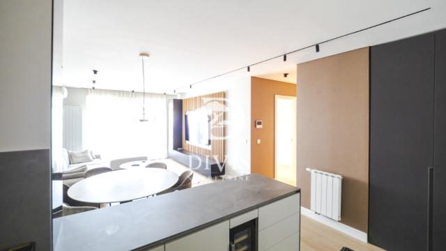 Stan, Trosoban, Prodaja, 82m2, Džona Kenedija