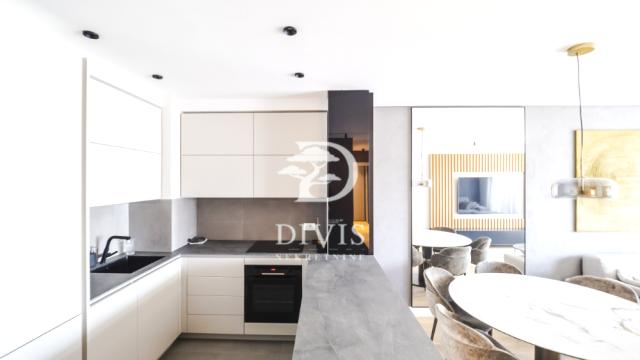 Stan, Trosoban, Prodaja, 82m2, Džona Kenedija