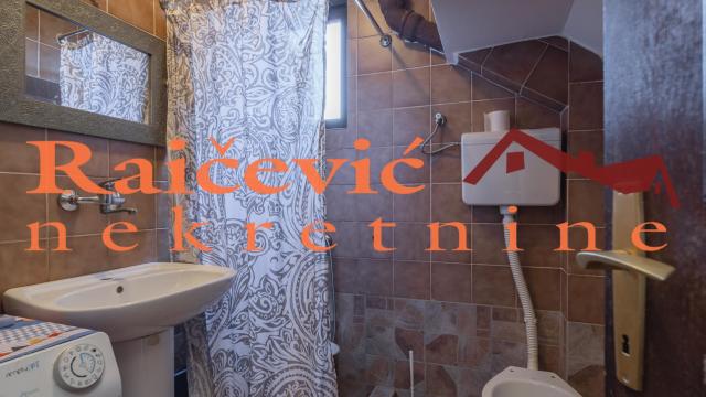 Kuća, Petosoban, Prodaja, 199m2, Ripanj, Voždovac, Put za Bosnjake I deo