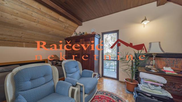 Kuća, Petosoban, Prodaja, 199m2, Ripanj, Voždovac, Put za Bosnjake I deo