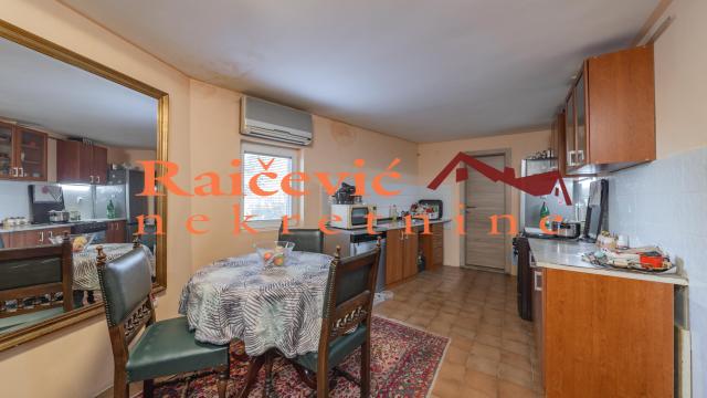 Kuća, Petosoban, Prodaja, 199m2, Ripanj, Voždovac, Put za Bosnjake I deo