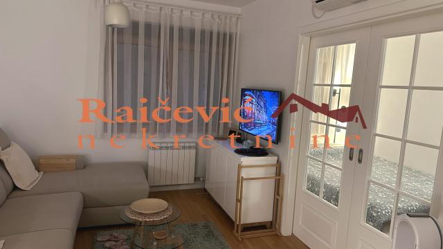 Stan, Jednoiposoban, Prodaja, 34m2, Donji grad, Zemun, Petra Kocica