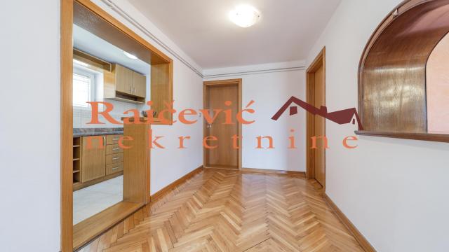 Stan, Trosoban, Izdavanje, 89m2, Višnjica, Palilula, Isaka Njutna