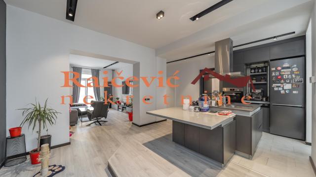 Stan, Trosoban, Prodaja, 83m2, Centar, Savski venac, Admirala Geprata