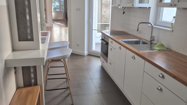 Stan, Troiposoban, Izdavanje, 98m2, Dorćol, Stari grad, Cara Dusana