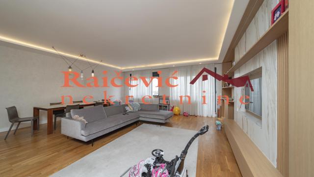 Stan, četvorosoban, Izdavanje, 98m2, Crveni krst, Vračar, Gajeva