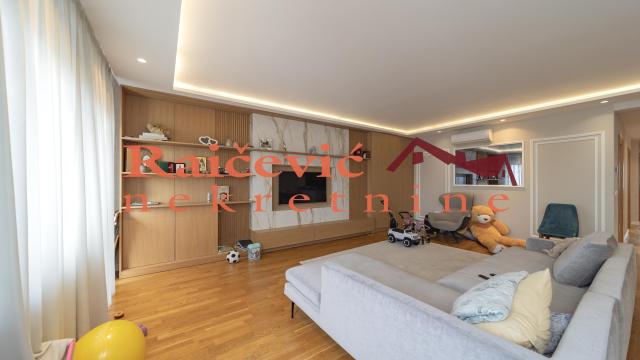 Stan, četvorosoban, Izdavanje, 98m2, Crveni krst, Vračar, Gajeva