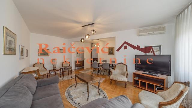 Stan, Trosoban, Izdavanje, 85m2, Hram svetog Save, Vračar, Kataniceva