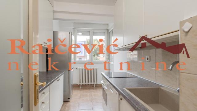 Stan, Trosoban, Izdavanje, 85m2, Hram svetog Save, Vračar, Kataniceva