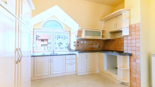 Stan, četvorosoban, Prodaja, 99m2, Farmaceutski fakultet, Voždovac, Save Jovanovića