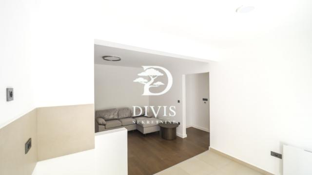 Stan, Dvoiposoban, Izdavanje, 61m2, Pukovnika Pejovića