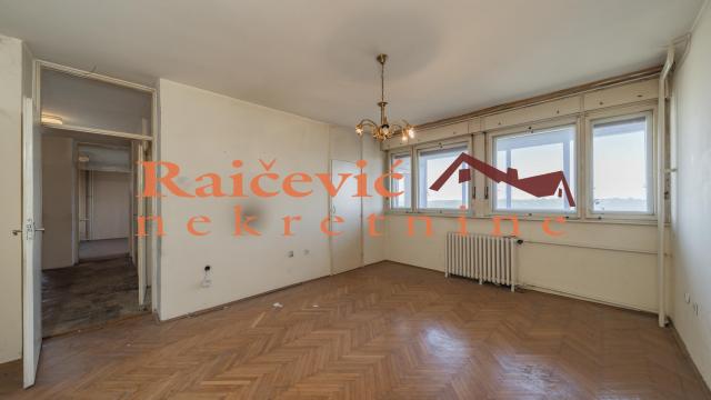 Stan, četvorosoban, Prodaja, 105m2, Blok 37, Novi Beograd, Bulevar Arsenija Carnojevica