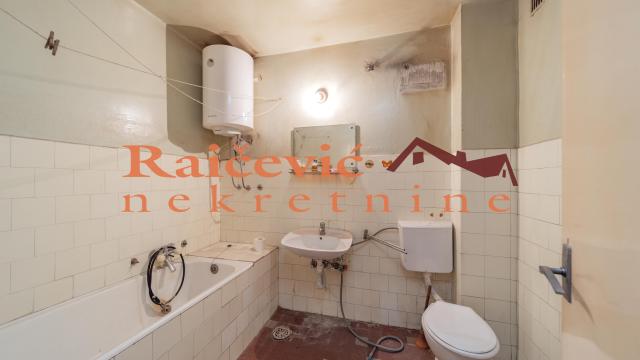 Stan, četvorosoban, Prodaja, 105m2, Blok 37, Novi Beograd, Bulevar Arsenija Carnojevica