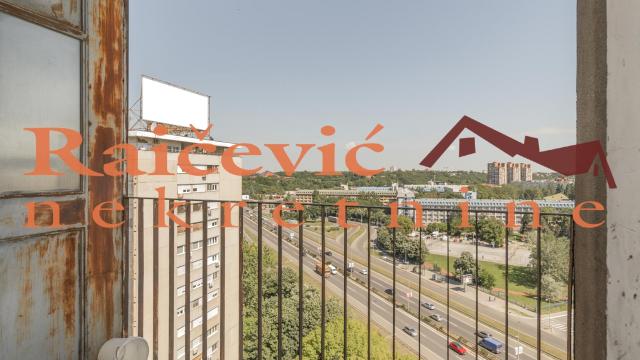 Stan, četvorosoban, Prodaja, 105m2, Blok 37, Novi Beograd, Bulevar Arsenija Carnojevica