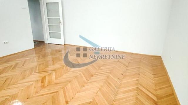 Poslovni prostor, Dvosoban, Izdavanje, 80m2, Senjak, Savski venac, Bulevar vojvode Mišića