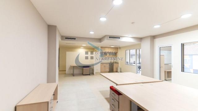 Poslovni prostor, Trosoban, Izdavanje, 91m2, Hram svetog Save, Vračar, Svetozara Gligorića