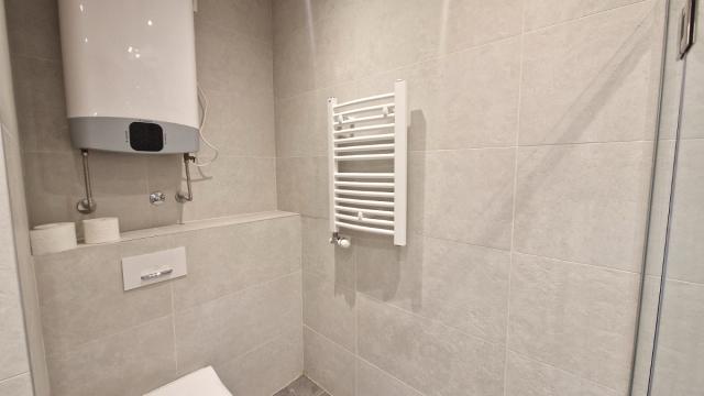 Stan, Petosoban, Izdavanje, 155m2, Dunavska