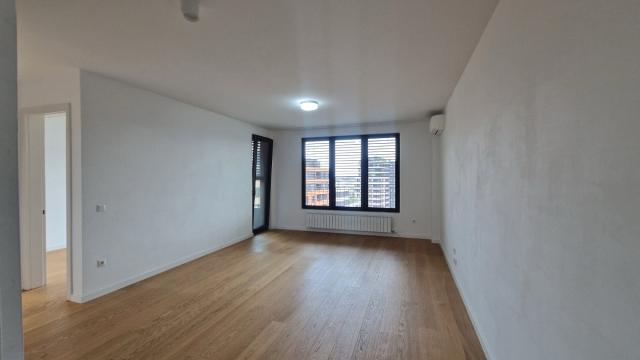 Stan, Petosoban, Izdavanje, 155m2, Dunavska