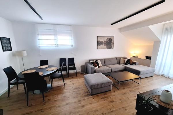 izdavanje, stanova,
beograd, 983127, trosoban-koste-jovanovica