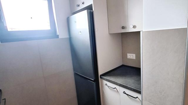 Stan, Trosoban, Izdavanje, 77m2, Koste Jovanovića