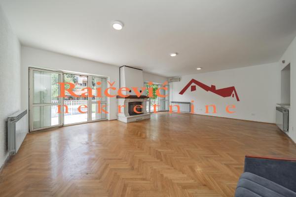 izdavanje, kuca,
vozdovac-beograd, 897056, kuca