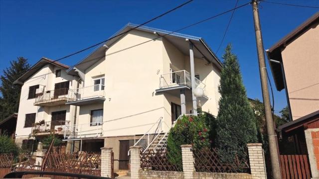 Kuća, Petosoban i veći, Prodaja, 300m2, Bulevar Kralja Petra Prvog 8