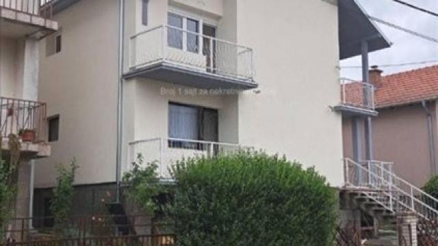 Kuća, Petosoban i veći, Prodaja, 300m2, Bulevar Kralja Petra Prvog 8