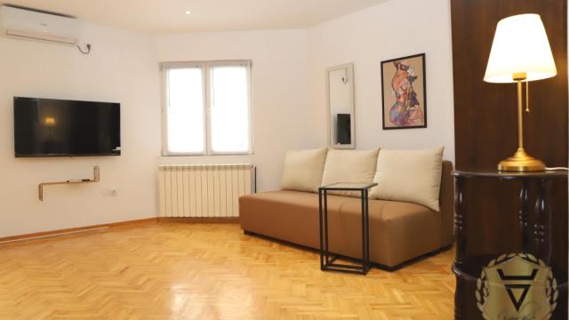 Stan, Dvosoban, Izdavanje, 100m2, Skadarlija, Stari grad, Skadarska