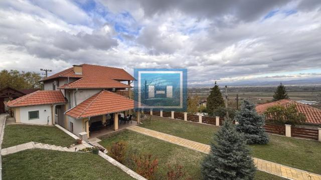 Kuća, Prodaja, 220m2, Djurdjevo brdo, Gradska lokacija, Jagodina