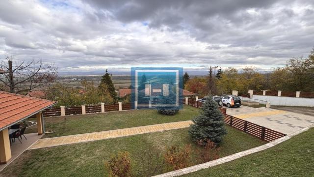 Kuća, Prodaja, 220m2, Djurdjevo brdo, Gradska lokacija, Jagodina