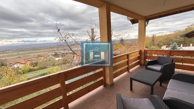 Kuća, Prodaja, 220m2, Djurdjevo brdo, Gradska lokacija, Jagodina