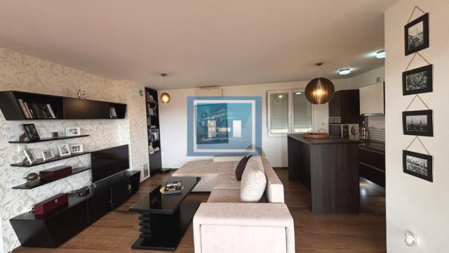 Kuća, Prodaja, 220m2, Djurdjevo brdo, Gradska lokacija, Jagodina