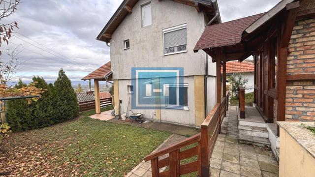 Kuća, Prodaja, 220m2, Djurdjevo brdo, Gradska lokacija, Jagodina