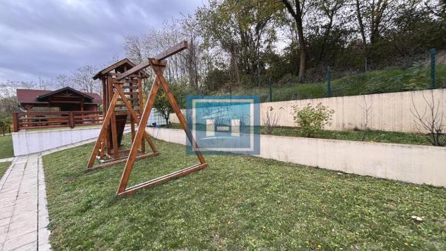 Kuća, Prodaja, 220m2, Djurdjevo brdo, Gradska lokacija, Jagodina