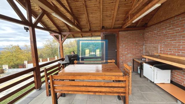 Kuća, Prodaja, 220m2, Djurdjevo brdo, Gradska lokacija, Jagodina