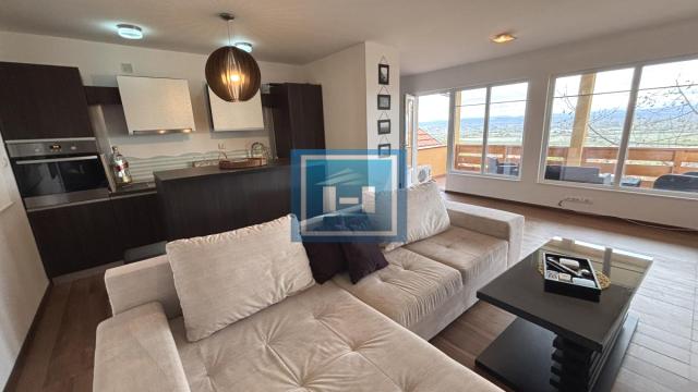 Kuća, Prodaja, 220m2, Djurdjevo brdo, Gradska lokacija, Jagodina