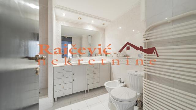 Stan, četvorosoban, Prodaja, 167m2, Blok 70a, Novi Beograd, Omladinskih brigada