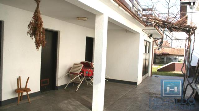 Kuća, Izdavanje, 492m2, Paraćin