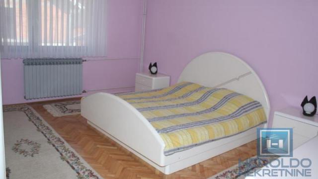 Kuća, Izdavanje, 492m2, Paraćin