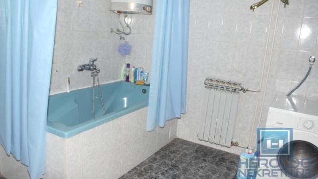 Kuća, Izdavanje, 492m2, Paraćin