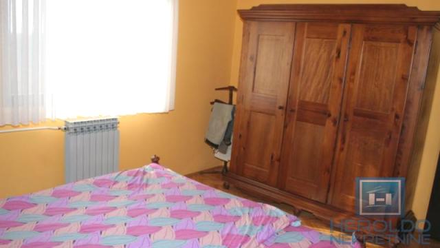 Kuća, Izdavanje, 492m2, Paraćin