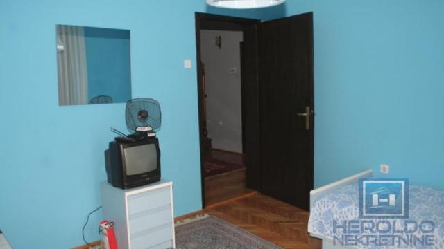 Kuća, Izdavanje, 492m2, Paraćin