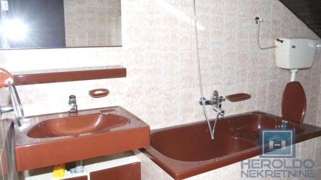 Kuća, Izdavanje, 492m2, Paraćin