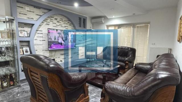 Stan, Trosoban, Prodaja, 82m2, Paraćin